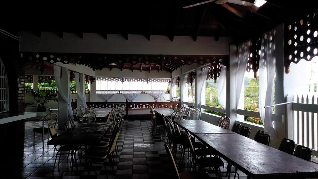 Village Hotel Ocho Rios Ngoại thất bức ảnh